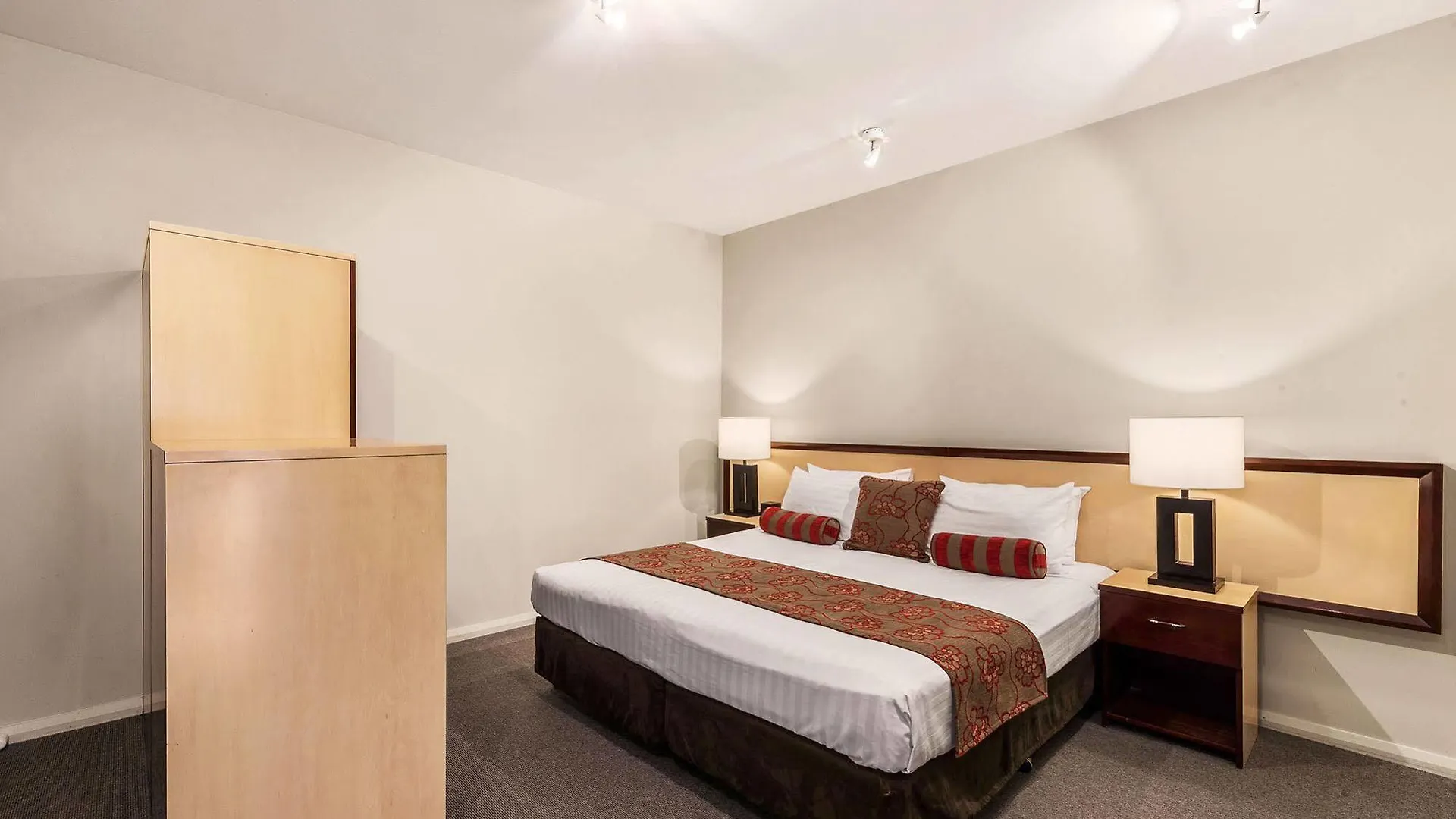 Mantra One Sandy Bay Road Hobart 4*,